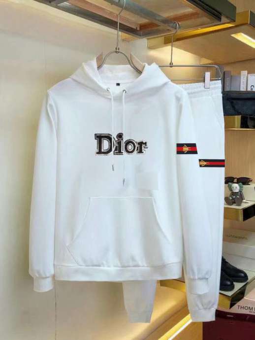 Picture of Dior SweatSuits _SKUDiorM-3XL12yn13327831